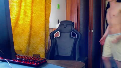 Tom and Betty online show from March 29, 4:56 am