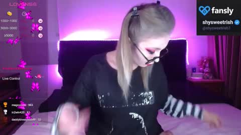 shysweetrish online show from November 17, 12:16 am