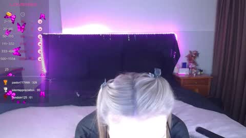 shysweetrish online show from March 6, 11:45 pm