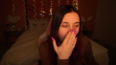 shyy_jany online show from January 18, 2:43 pm