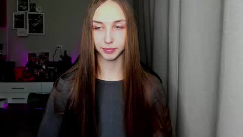 Snapshot of sia0610 chatting on February 20, 1:00 pm SIA online show from February 20, 1:00 pm