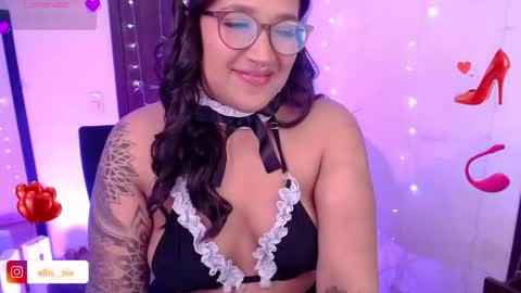 Snapshot of sia_ellis chatting on February 22, 1:40 am Salome Next streaming 11102024 online show from February 22, 1:40 am