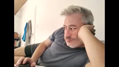 Snapshot of sibemolx chatting on October 7, 2:03 pm sibemolx online show from October 7, 2:03 pm