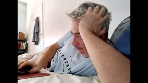 Snapshot of sibemolx chatting on October 18, 1:45 pm sibemolx online show from October 18, 1:45 pm