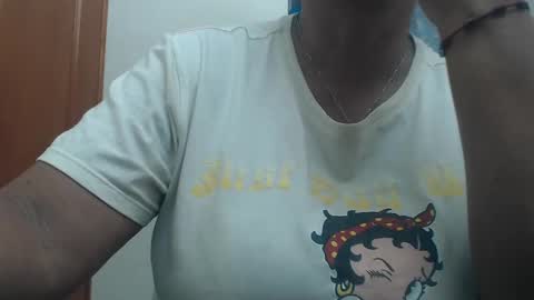 sara online show from February 25, 11:00 pm