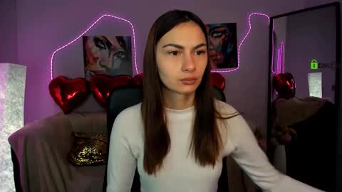 Snapshot of sicilia_shine chatting on February 7, 10:19 am silicia online show from February 7, 10:19 am