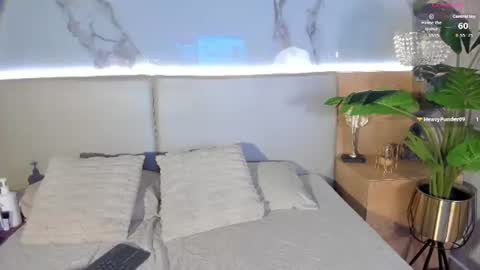 Snapshot of sienna_belluccii chatting on July 16, 11:27 am sienna belluccii online show from July 16, 11:27 am