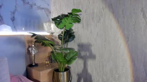 Snapshot of sienna_belluccii chatting on July 28, 4:39 pm sienna belluccii online show from July 28, 4:39 pm
