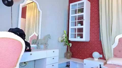 SinnaDark online show from April 15, 11:17 am