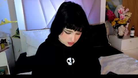 Snapshot of sienna_desiree chatting on April 19, 2:22 am Sienna Desieree online show from April 19, 2:22 am