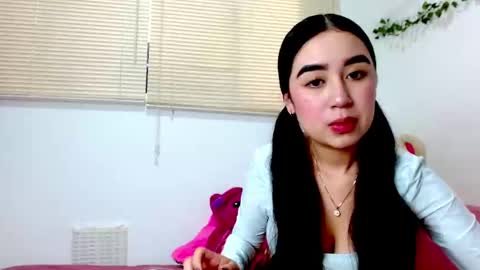 Amber online show from February 12, 2:23 pm