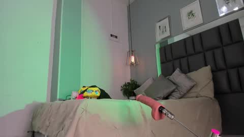 Keira online show from February 25, 12:04 pm