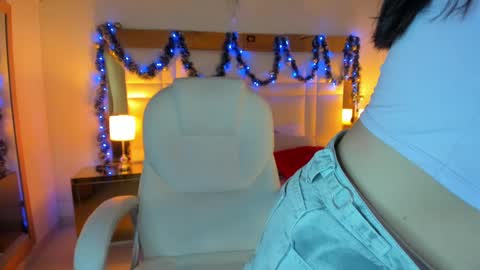 Sienna  online show from November 24, 12:27 pm