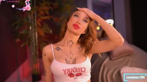 Sienna online show from November 4, 6:40 pm