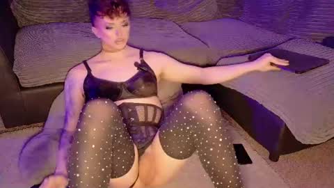 Sienna La Malfa online show from June 24, 4:06 pm