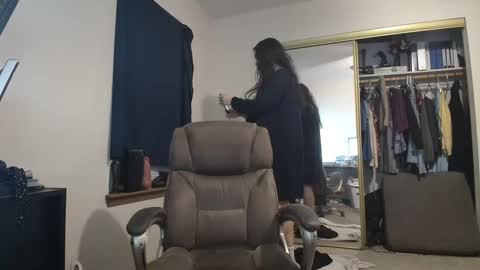 Snapshot of siennalilbunnykate chatting on December 9, 8:55 am Nicole Zelaya Ferrati  Niky Ferrati online show from December 9, 8:55 am