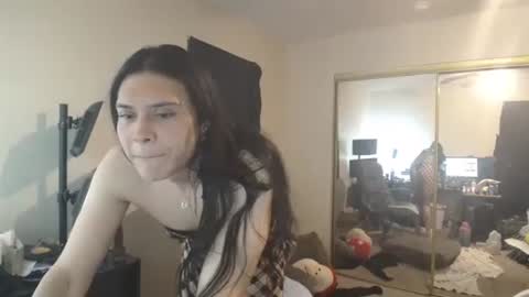 Snapshot of siennalilbunnykate chatting on January 26, 4:20 am Nicole Zelaya Ferrati  Niky Ferrati online show from January 26, 4:20 am