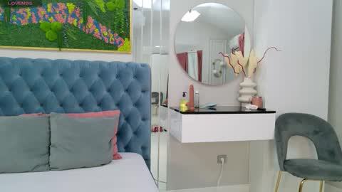 Snapshot of siennapierce chatting on September 28, 3:45 am Sienna online show from September 28, 3:45 am