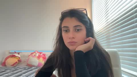 Sienna online show from October 1, 5:30 pm