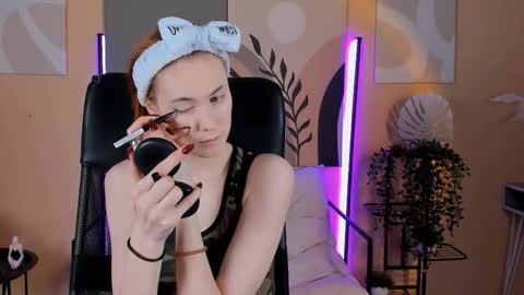 Snapshot of sierraharrper chatting on December 16, 4:34 pm SieraHarper online show from December 16, 4:34 pm