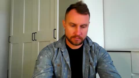 Snapshot of siggurd7one chatting on October 10, 7:40 am Orlando online show from October 10, 7:40 am