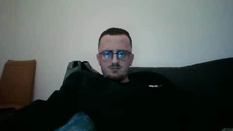 Snapshot of sigmask chatting on March 4, 9:43 pm Sigmask online show from March 4, 9:43 pm