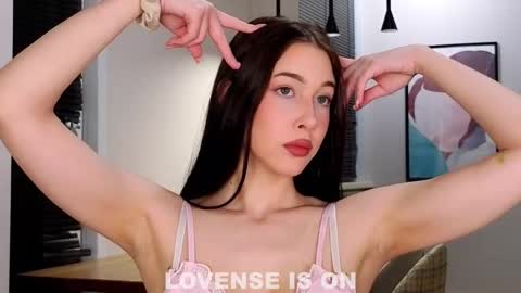 Snapshot of signehinz chatting on February 11, 11:04 am Eva online show from February 11, 11:04 am