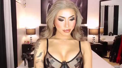 Jenny Hakenson online show from September 13, 5:13 pm