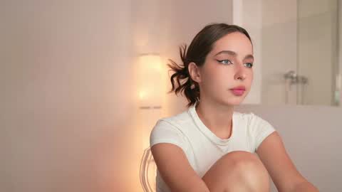 Snapshot of silent_chill chatting on December 6, 10:16 am Chilli online show from December 6, 10:16 am