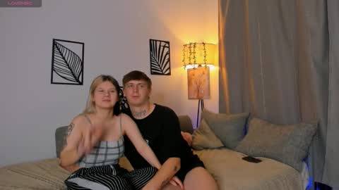 Jessica and Sam online show from December 5, 5:38 am