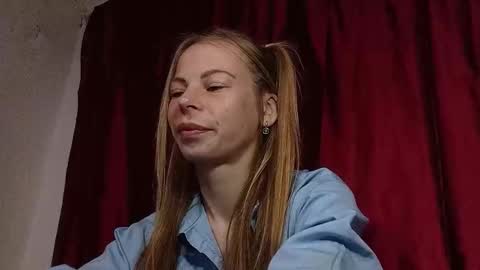 JULIANA online show from March 19, 8:13 pm