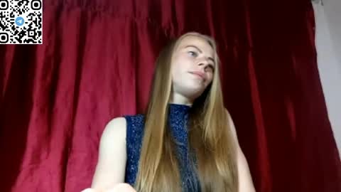 JULIANA online show from May 7, 7:30 pm