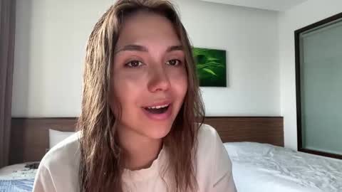 You fav Miss Si online show from February 5, 2:27 am