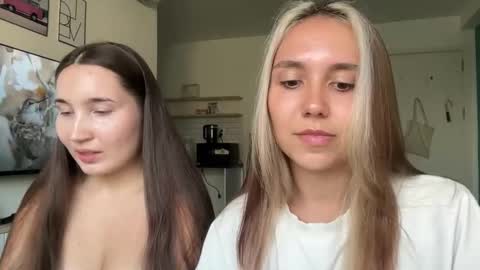 You fav Miss Si online show from March 22, 10:18 am