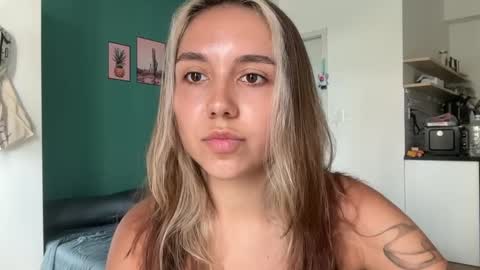 You fav Miss Si online show from March 30, 6:36 am