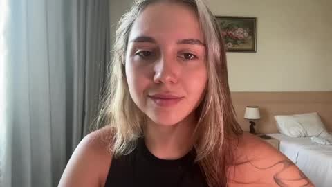 You fav Miss Si online show from April 10, 5:23 am