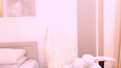 silk_ann online show from March 11, 6:30 am