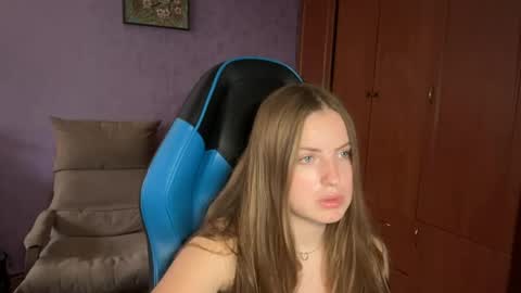 Erica online show from June 8, 1:55 pm