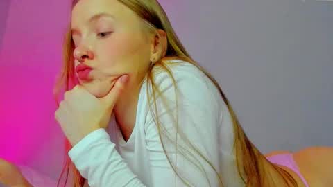 Mila online show from October 13, 8:58 am