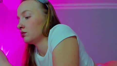 Mila online show from October 17, 7:22 am