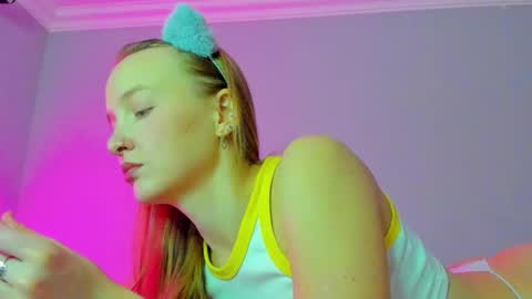 Mila online show from October 22, 8:25 am