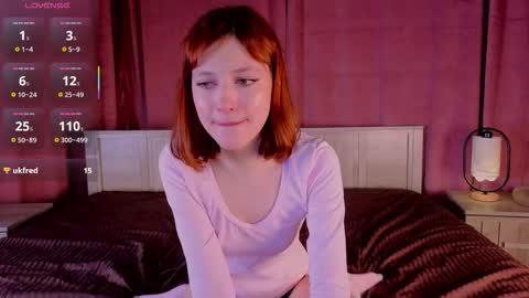 silly___woman online show from November 12, 1:33 pm