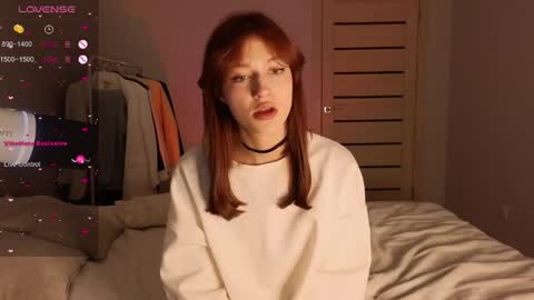 silly___woman online show from March 28, 8:08 pm