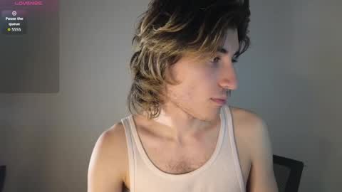 Snapshot of silly_cybin chatting on January 18, 1:42 am cybin online show from January 18, 1:42 am