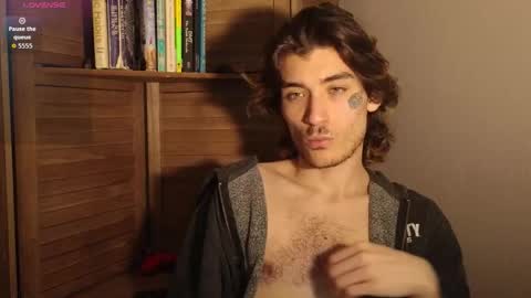 Snapshot of silly_cybin chatting on February 17, 1:57 am cybin online show from February 17, 1:57 am