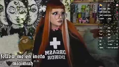 Mia online show from June 28, 8:48 pm