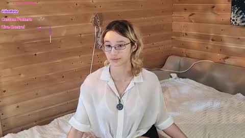 Snapshot of silvadevil chatting on December 18, 11:16 am Kate online show from December 18, 11:16 am