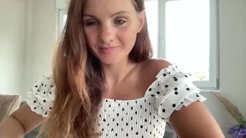 Snapshot of silver_miley chatting on September 30, 10:42 am silver_miley online show from September 30, 10:42 am