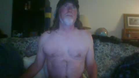 Snapshot of silverfunfox chatting on December 2, 5:37 am silverfunfox online show from December 2, 5:37 am