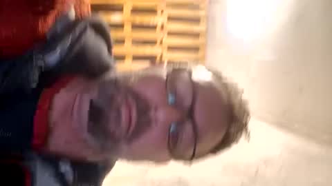 Snapshot of silversurfer1010 chatting on January 19, 6:21 pm Silver online show from January 19, 6:21 pm